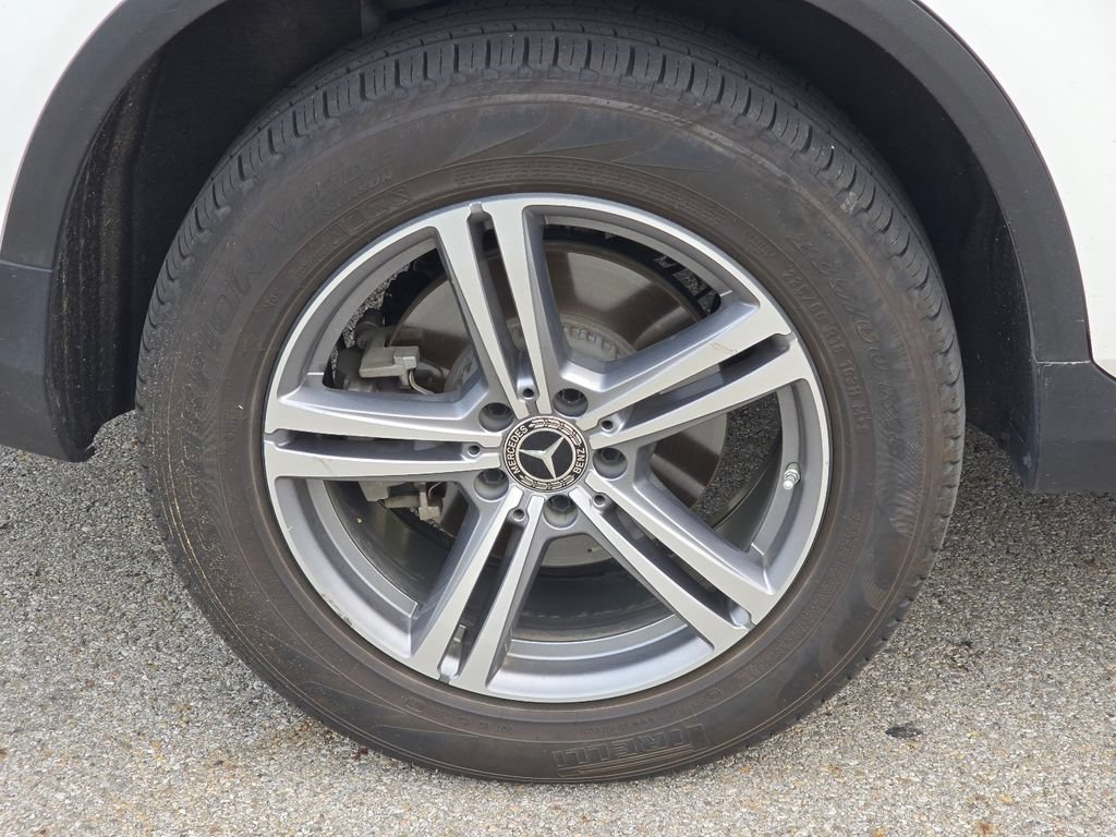 Used 2021 Mercedes-Benz GLC 300 4MATIC image 11