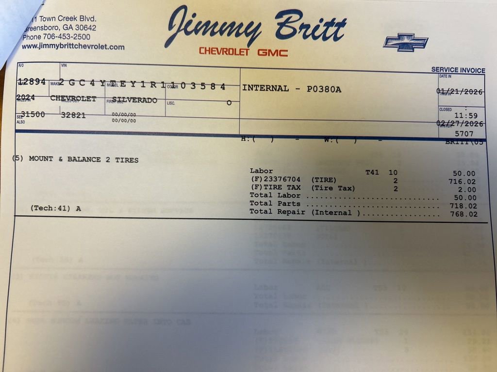 Used 2024 Chevrolet Silverado 3500 LT image 18