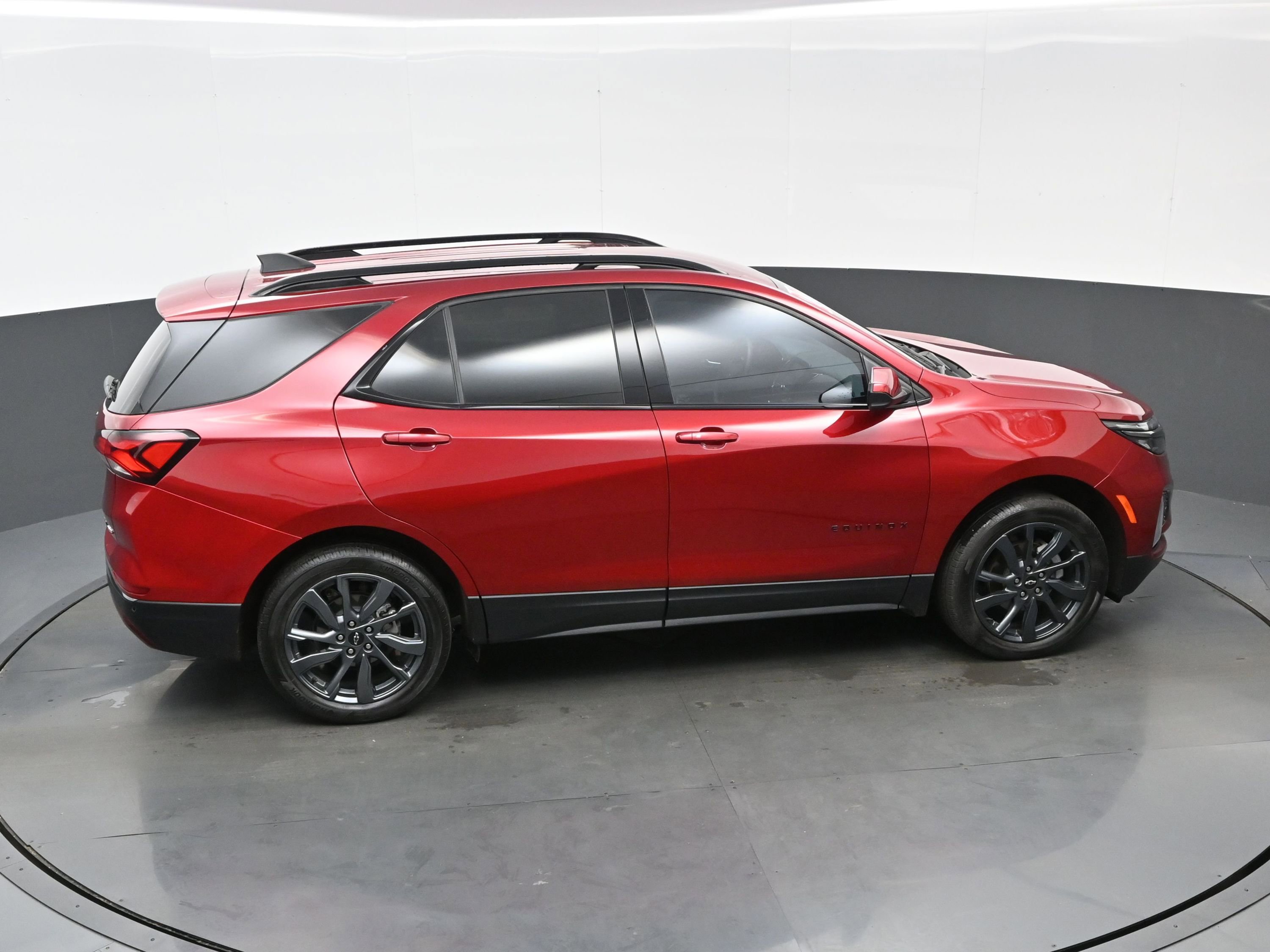 Used 2023 Chevrolet Equinox RS image 35