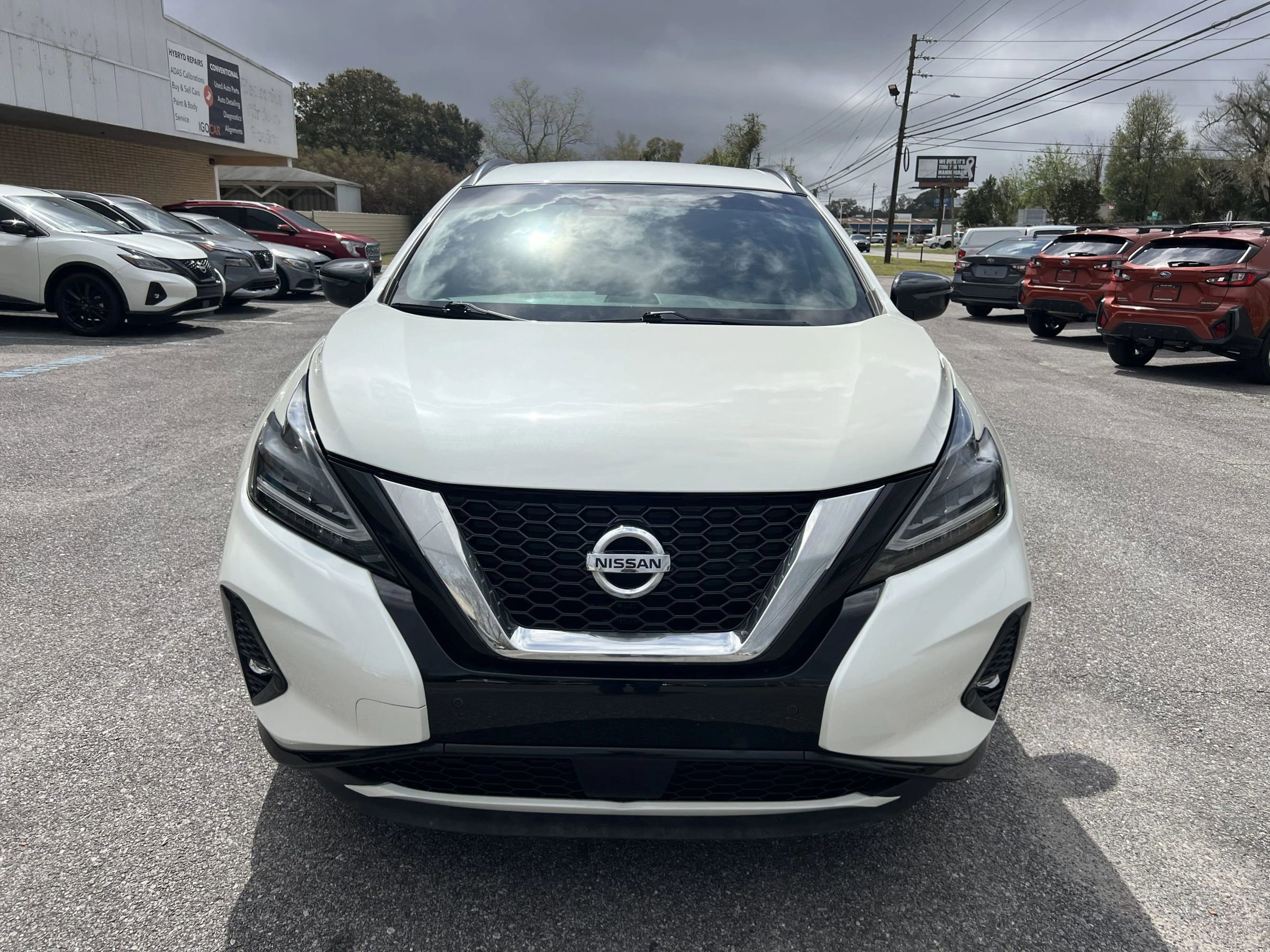 Used 2022 Nissan Murano SV w/ SV Midnight Edition Package FWD image 3