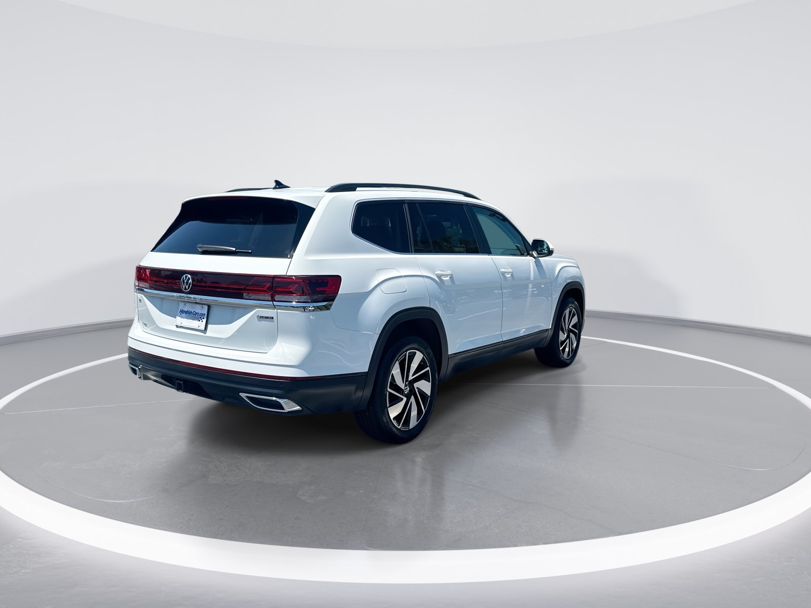 Used 2025 Volkswagen Atlas SE AWD/4WD image 9