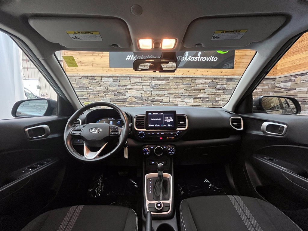 Certified 2023 Hyundai Venue SEL FWD image 24