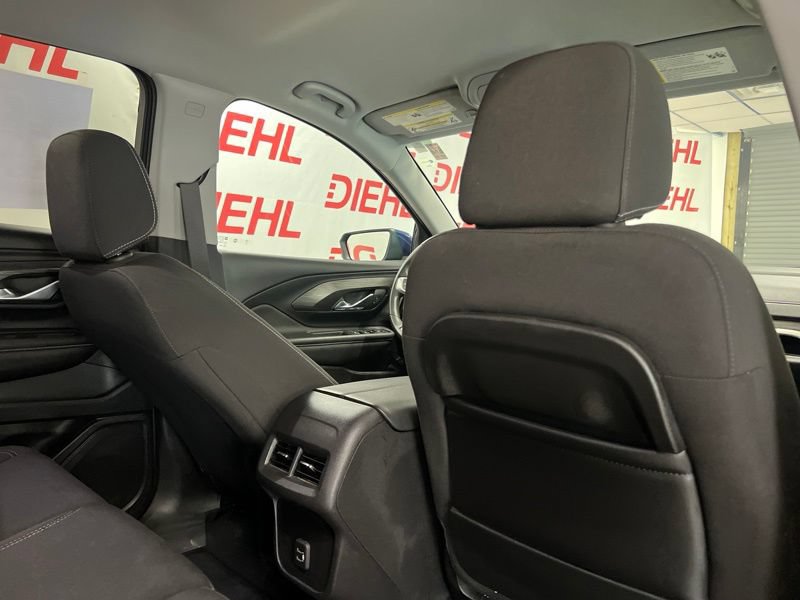 Used 2022 GMC Terrain SLE w/ Driver Convenience Package FWD image 12