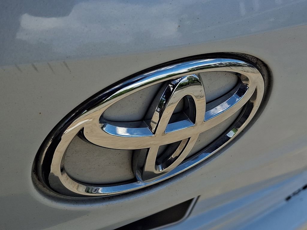 Used 2023 Toyota Highlander XLE AWD/4WD image 31