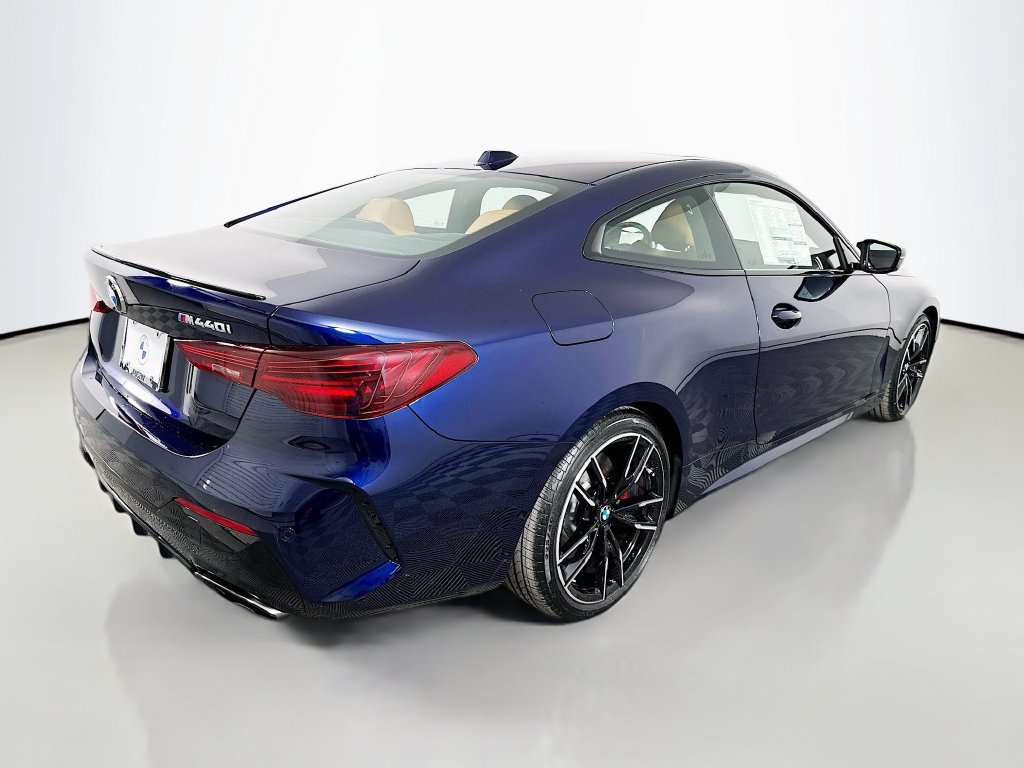 Used 2026 BMW M440i Coupe w/ Premium Package RWD image 5