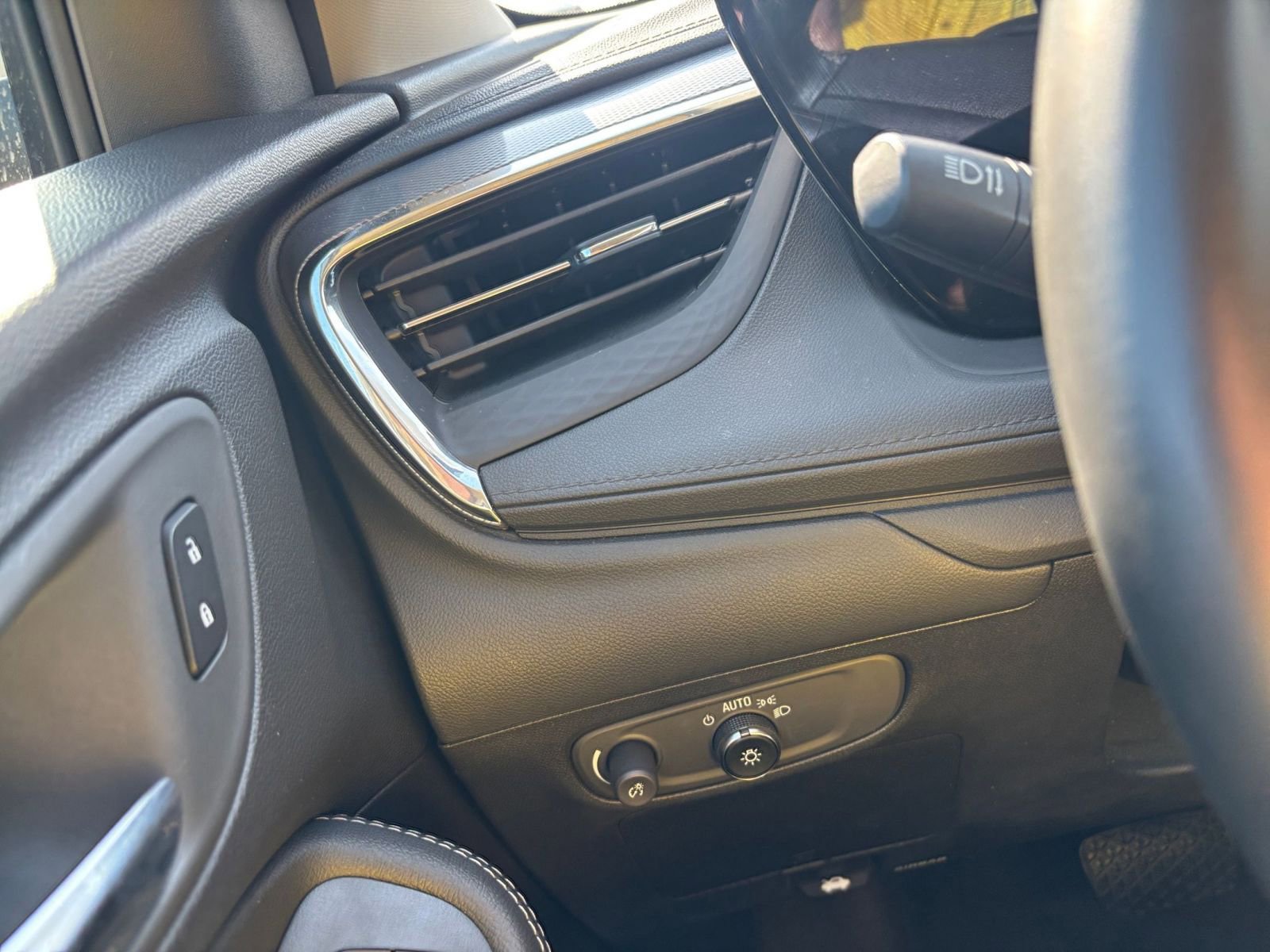 Used 2025 Buick Encore GX Preferred FWD image 33