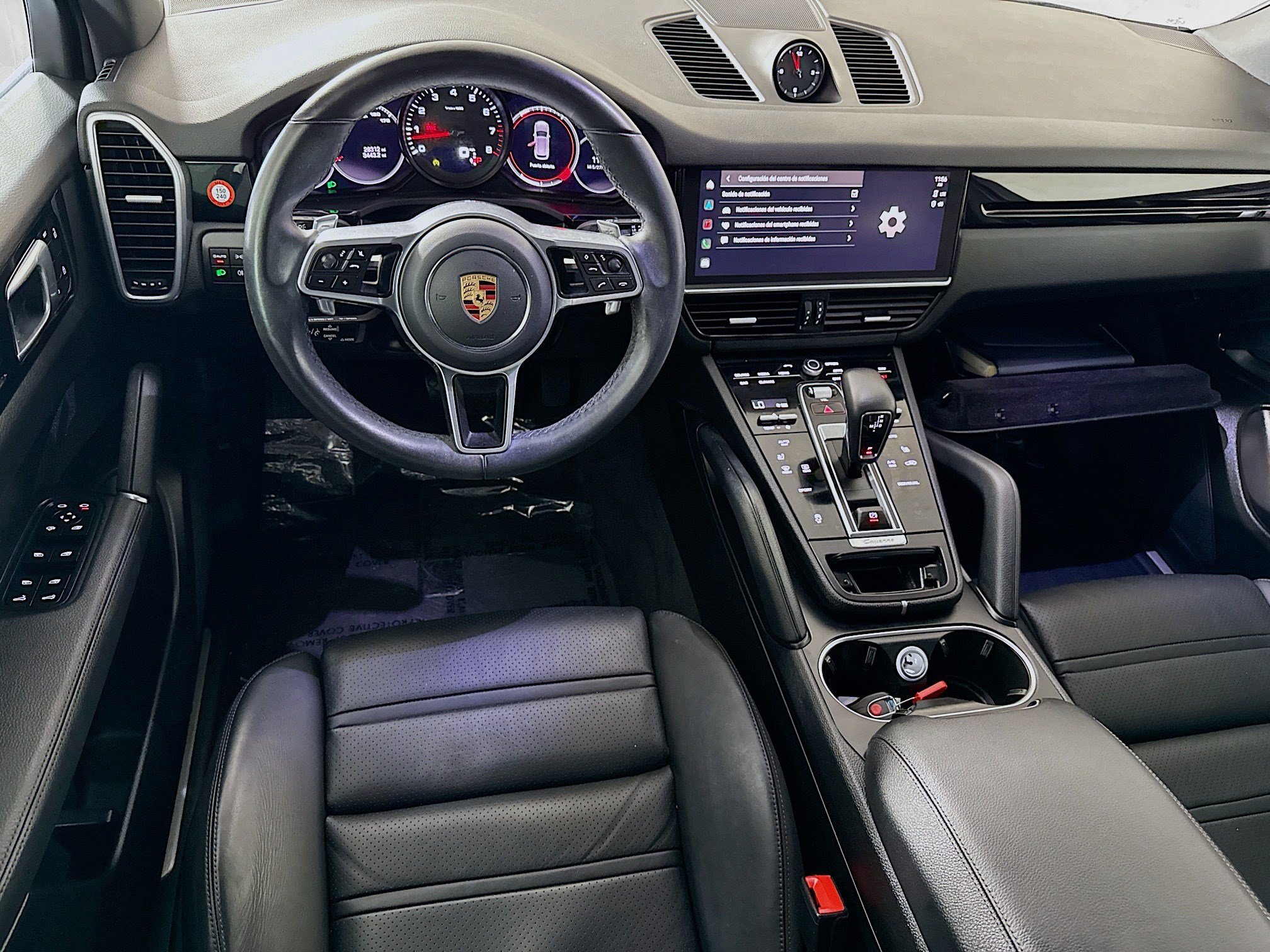 Used 2023 Porsche Cayenne AWD/4WD image 17