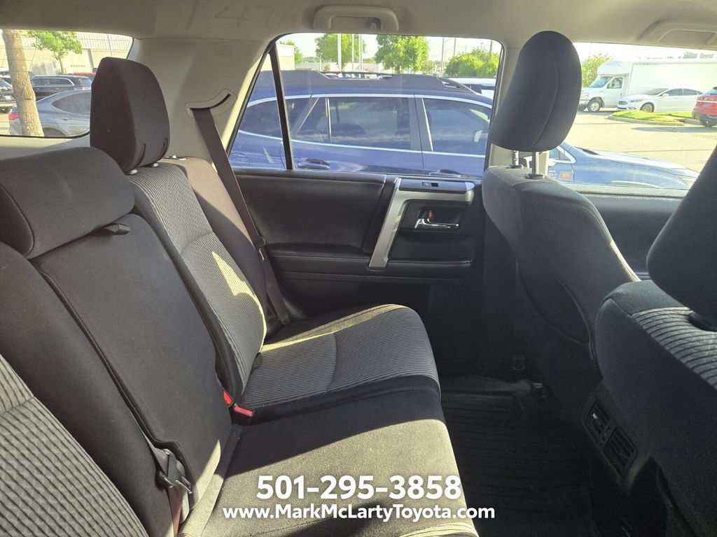 Used 2015 Toyota 4Runner SR5 AWD/4WD image 9