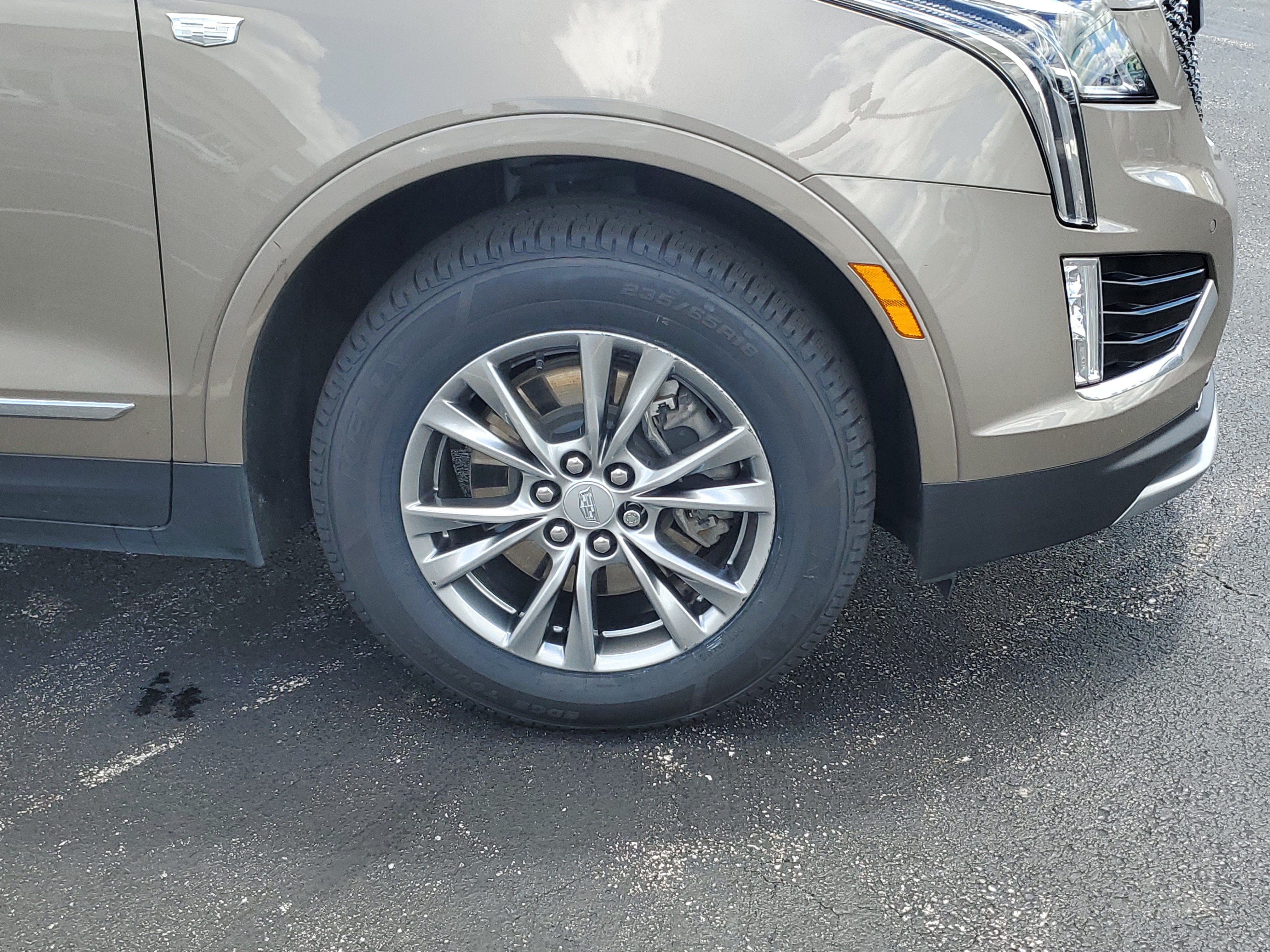 Used 2023 Cadillac XT5 Premium Luxury AWD/4WD image 5