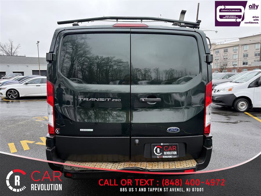 Used 2019 Ford Transit 250 130 Low Roof RWD image 5