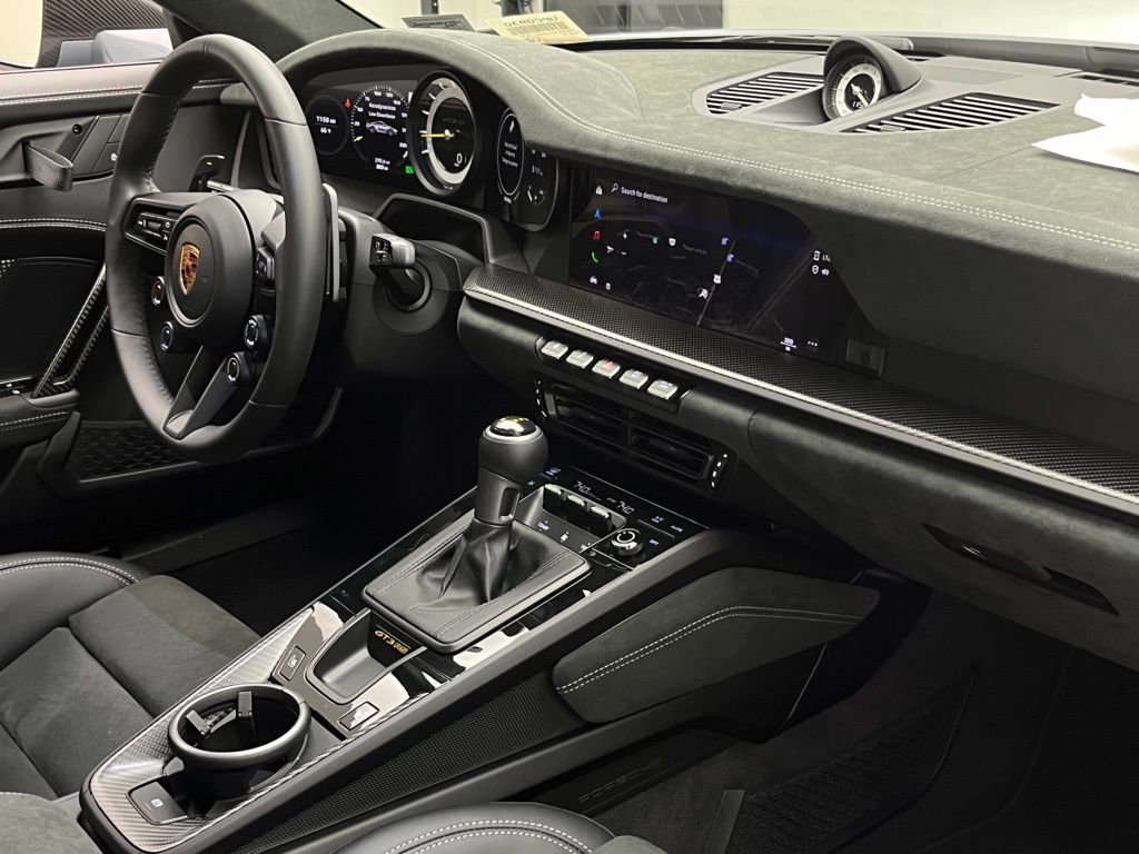 Used 2025 Porsche 911 GT3 RS image 35