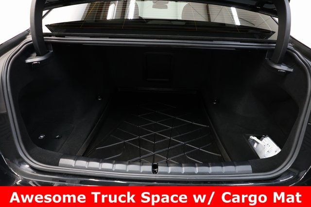 Used 2024 BMW 760i xDrive w/ Executive Package image 53