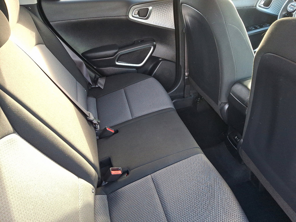 Used 2023 Kia Soul S image 17