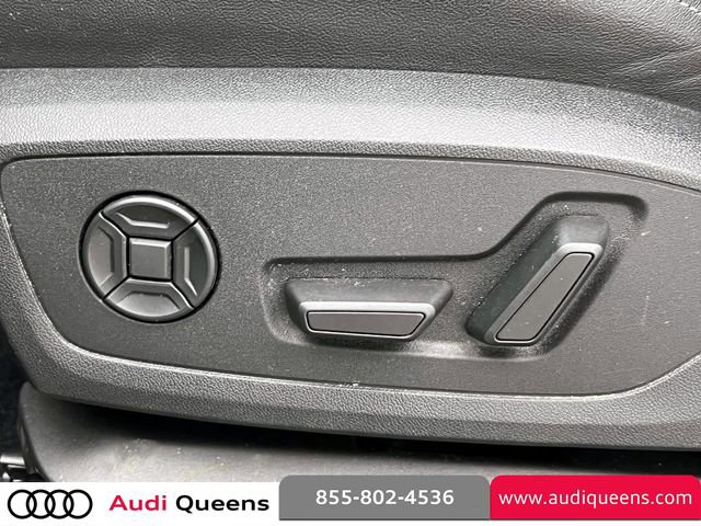 Certified 2022 Audi Q4 e-tron Premium Plus w/ Premium Plus AWD/4WD image 19
