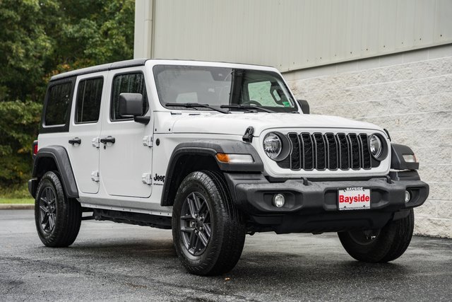 Used 2024 Jeep Wrangler Sport S image 2