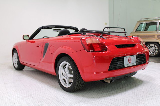 Used 2001 Toyota MR2 image 3