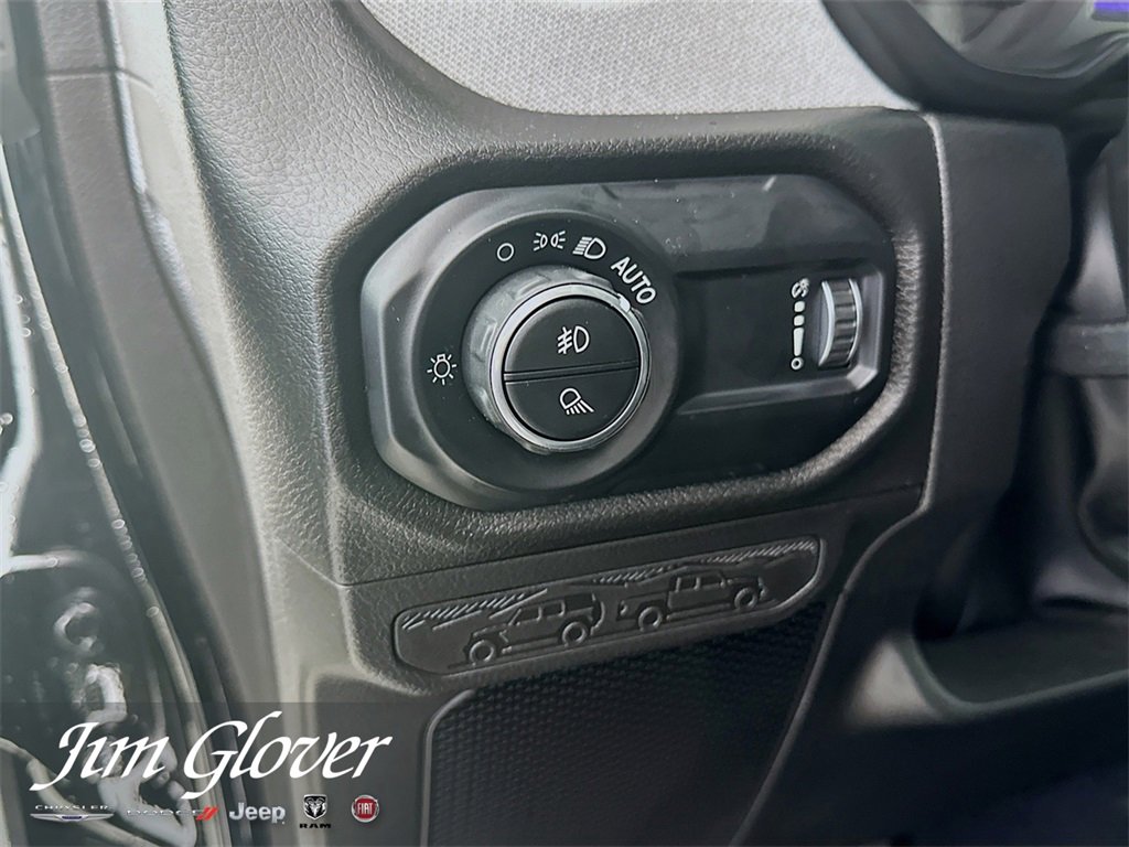 New 2025 Jeep Gladiator Sport image 27