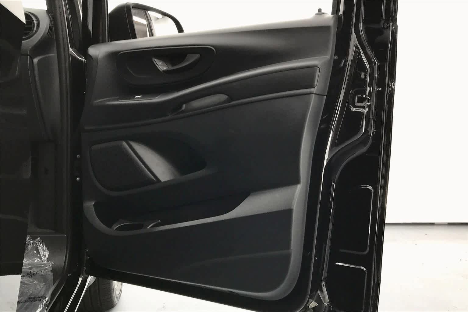 Used 2019 Mercedes-Benz Metris Passenger image 28