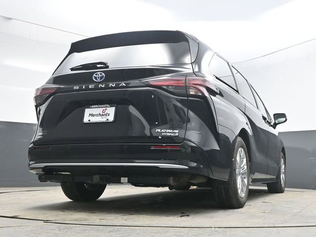 Used 2022 Toyota Sienna Platinum image 38