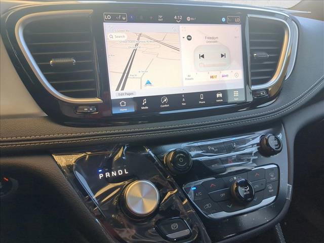 New 2026 Chrysler Pacifica Limited w/ S Appearance Package image 14