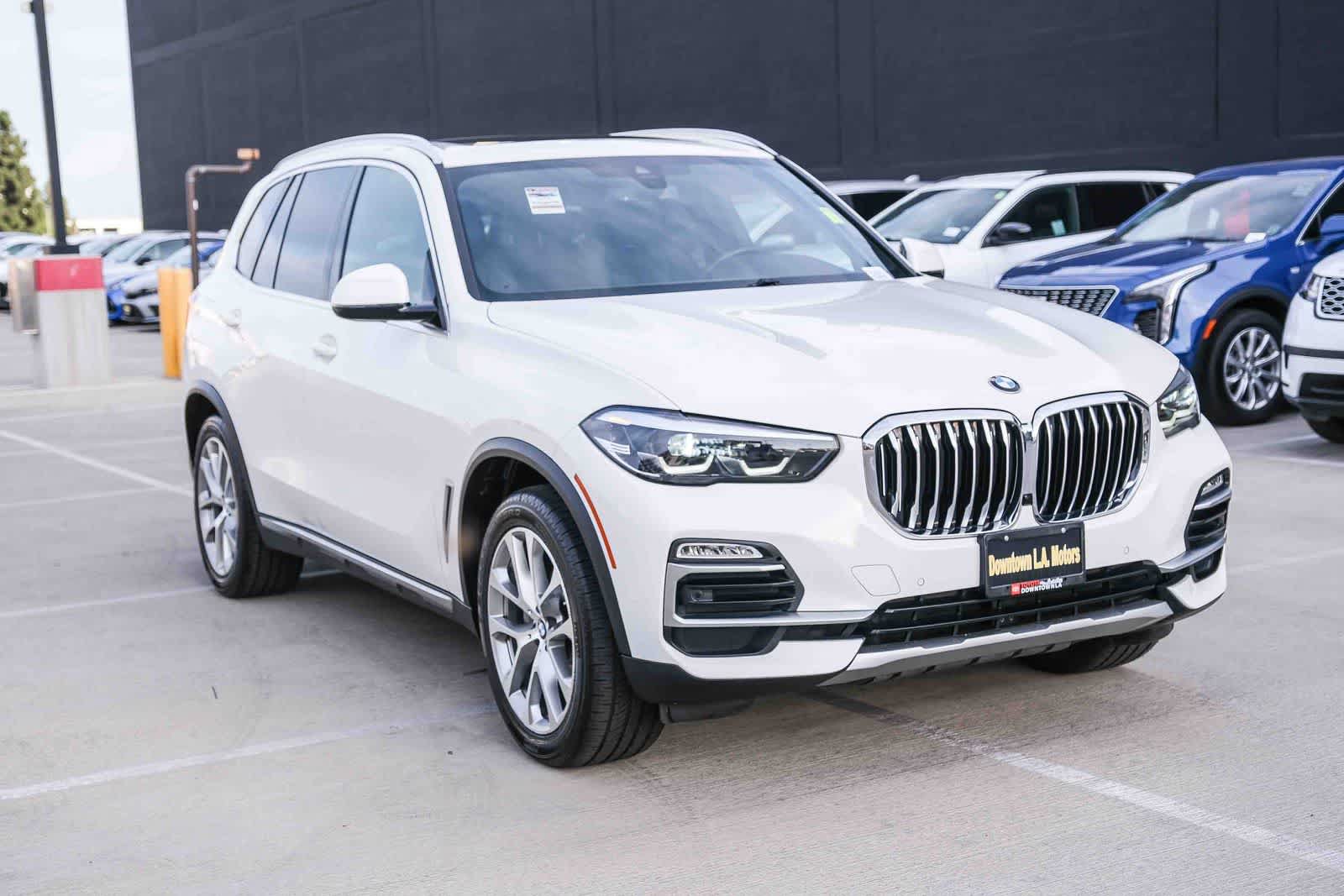 Used 2021 BMW X5 xDrive40i w/ Convenience Package AWD/4WD image 3