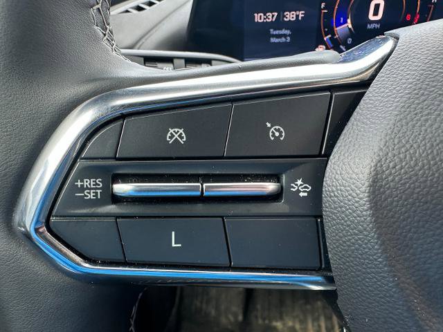 Used 2024 Chevrolet Traverse LT image 30