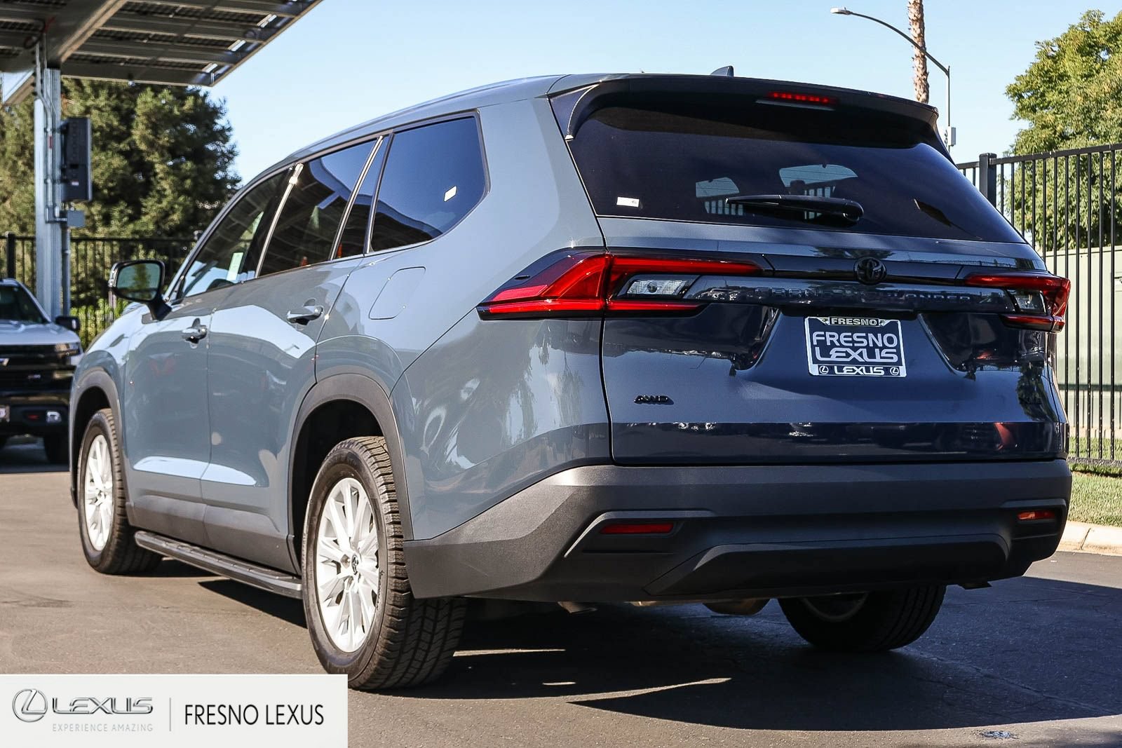 Used 2025 Toyota Grand Highlander AWD image 4