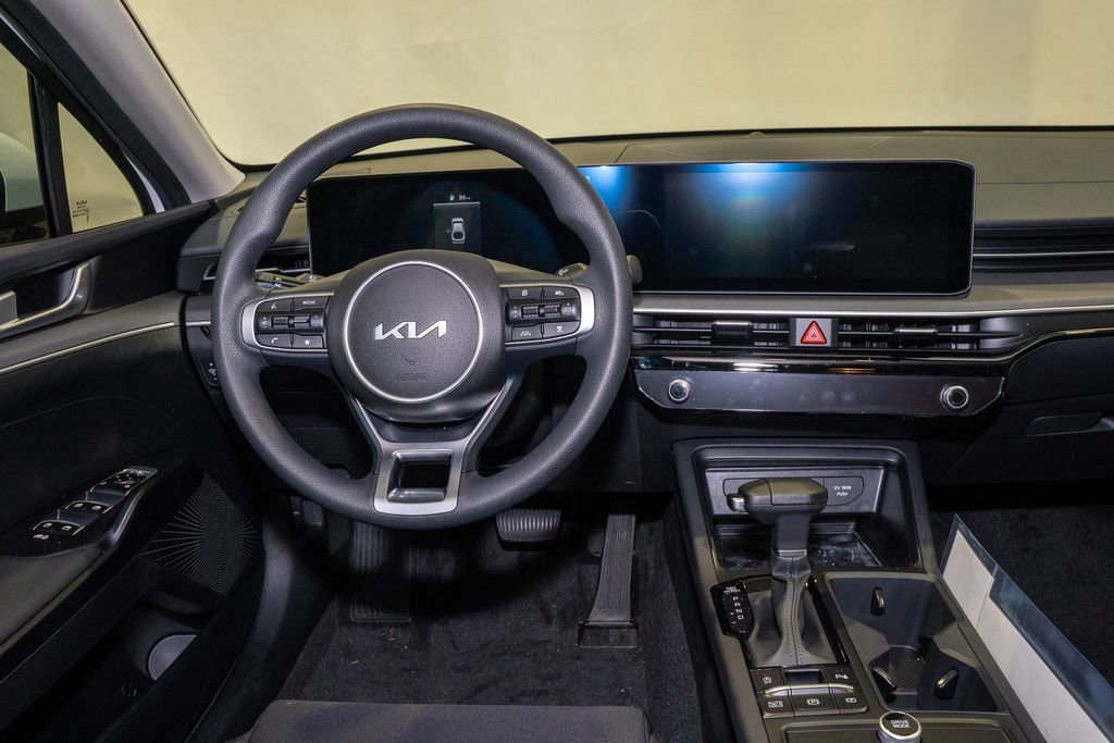 New 2025 Kia K5 LXS image 7