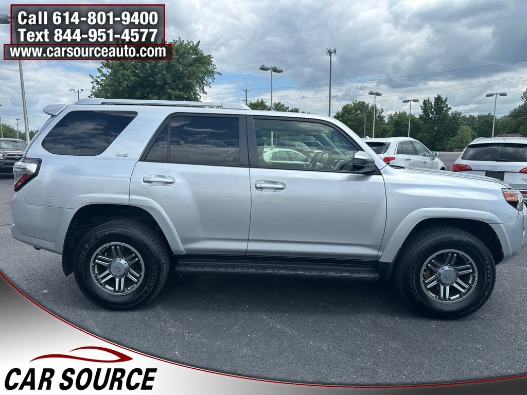 Used 2018 Toyota 4Runner SR5 AWD/4WD image 10