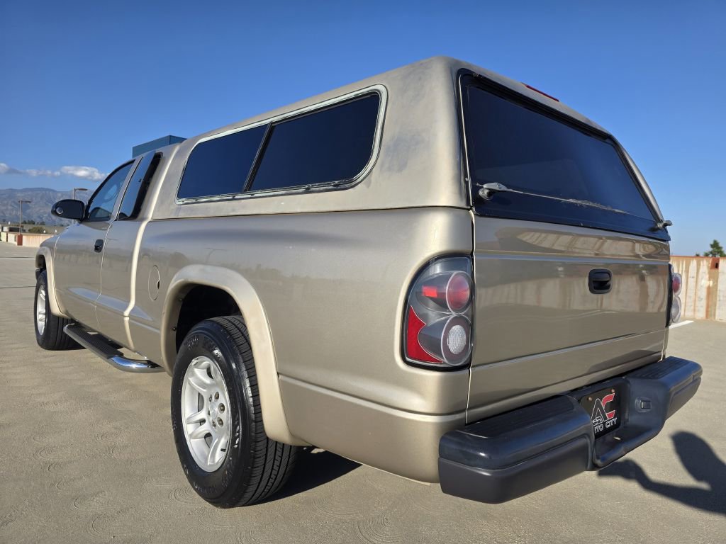 Used 2004 Dodge Dakota SXT w/ Tire & Handling Group image 10