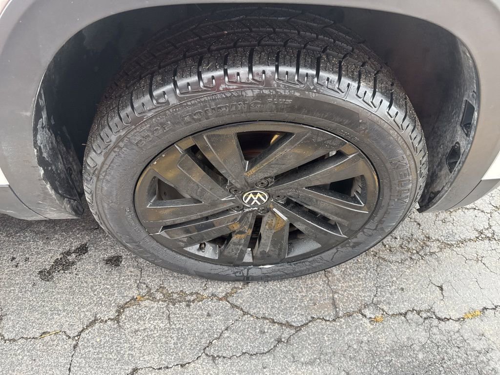 Used 2022 Volkswagen Atlas Cross Sport SE image 9
