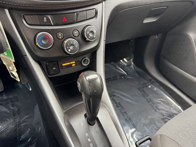 Certified 2022 Chevrolet Trax LS w/ Tint and Cruise Package image 24