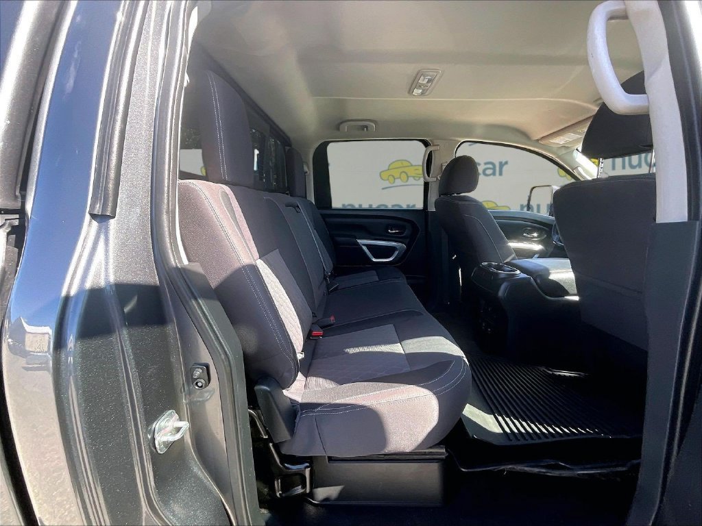 Used 2022 Nissan Titan SV w/ SV Convenience Package AWD/4WD image 16