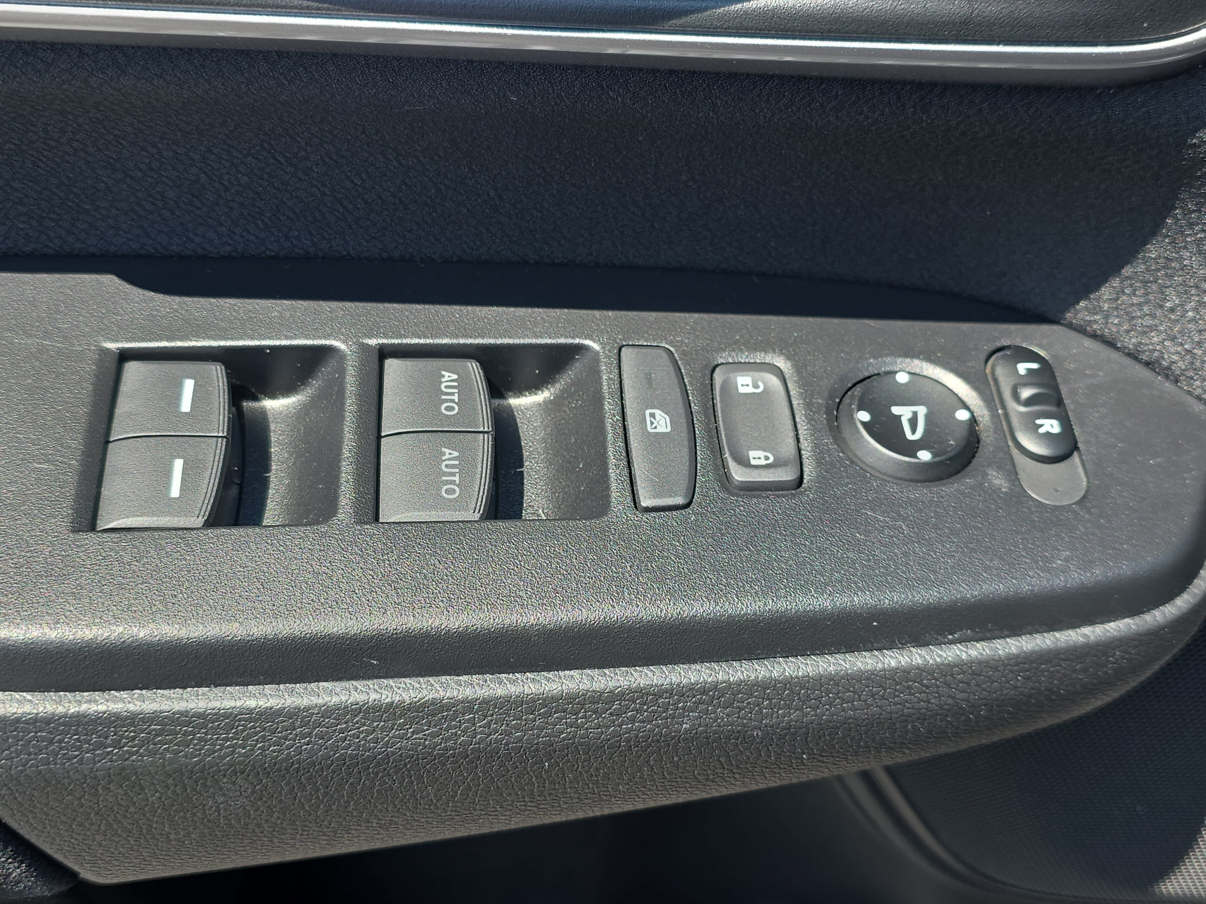 Used 2021 Honda CR-V EX image 25