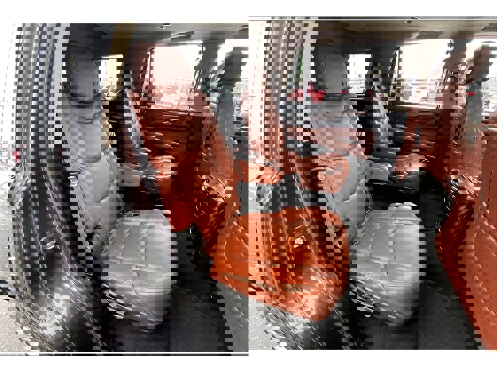 Used 2016 Cadillac Escalade Premium image 28