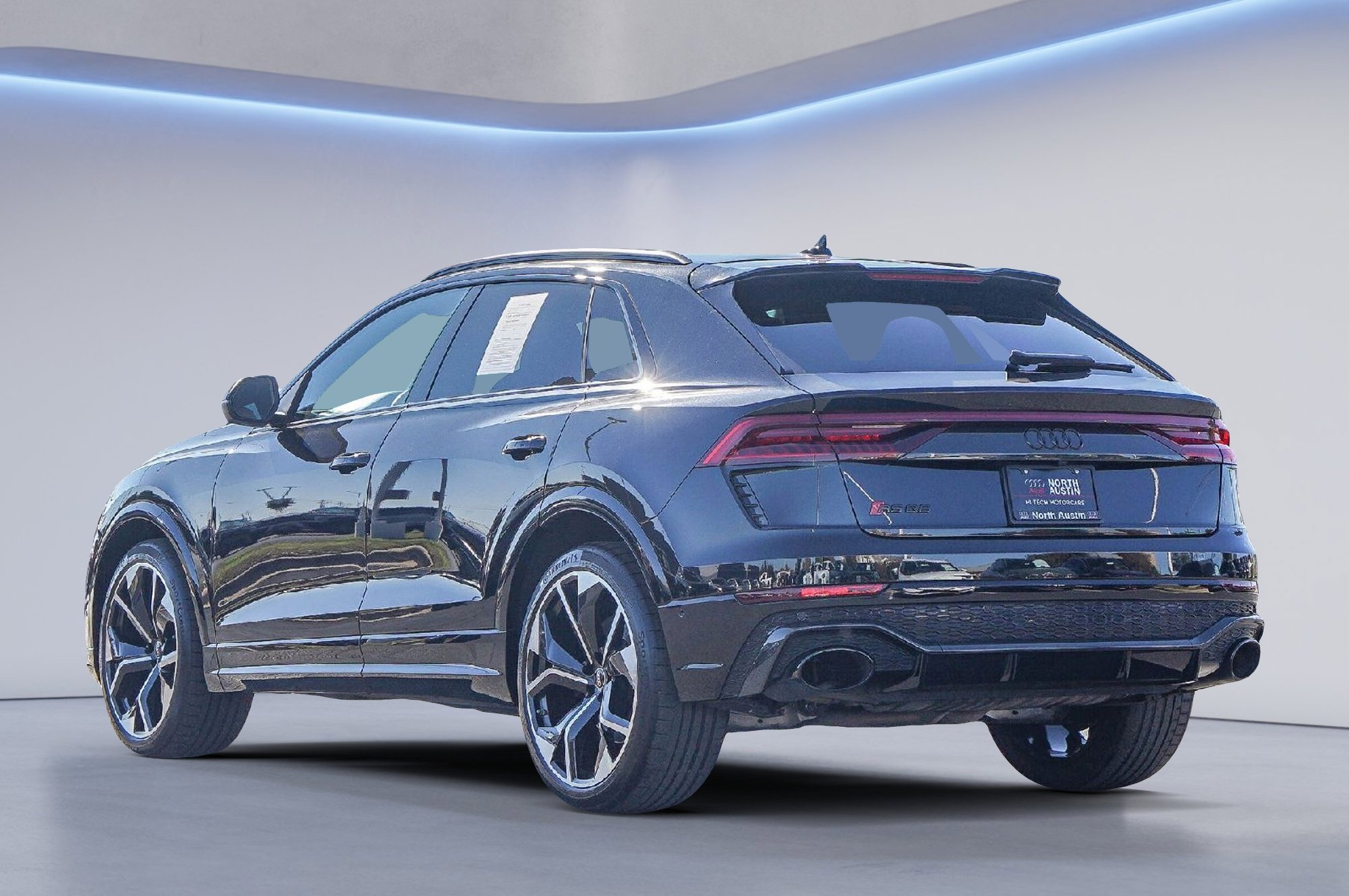 Certified 2023 Audi RS Q8 w/ Black Optic Package image 5