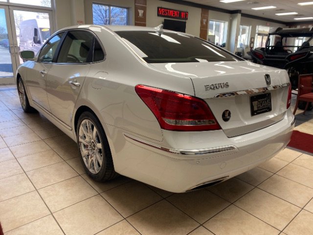 Used 2012 Hyundai Equus Signature image 3