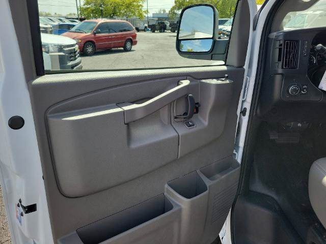 New 2025 Chevrolet Express 2500 Extended w/ Driver Convenience Package RWD image 20