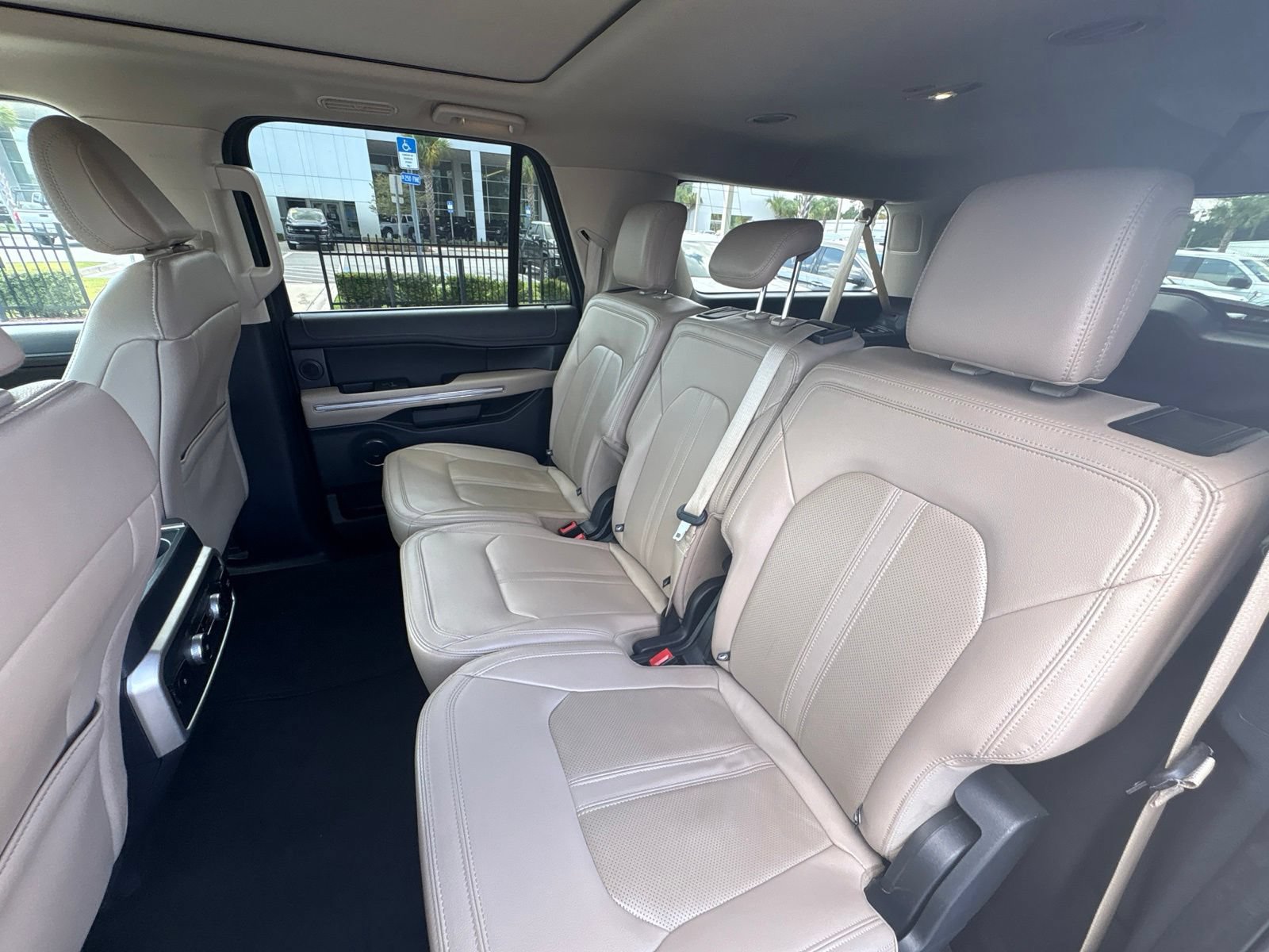 Used 2024 Ford Expedition Max Limited RWD image 22