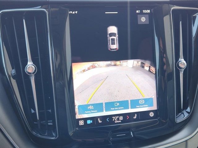 Used 2025 Volvo XC60 B5 Core image 6