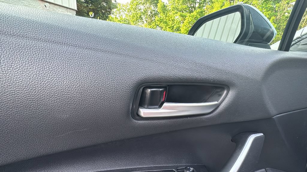 Used 2025 Toyota Corolla SE FWD image 13