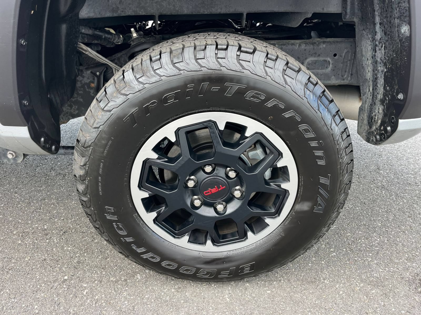 Used 2025 Toyota Tacoma TRD Off-Road AWD/4WD image 29