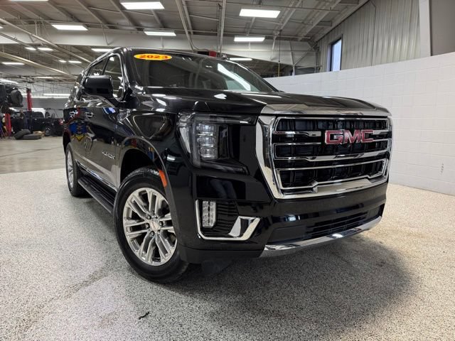 Used 2023 GMC Yukon SLT w/ SLT Premium Package