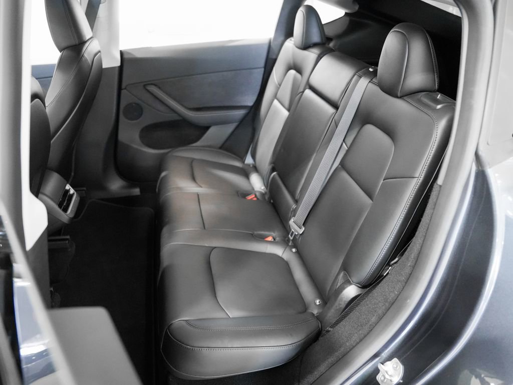 Used 2024 Tesla Model Y Long Range AWD/4WD image 26