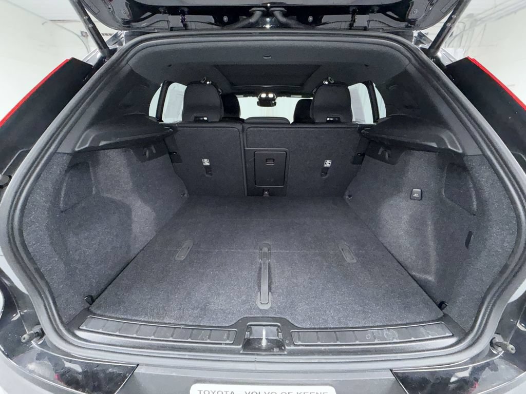 Used 2023 Volvo XC40 Recharge Plus AWD/4WD image 16
