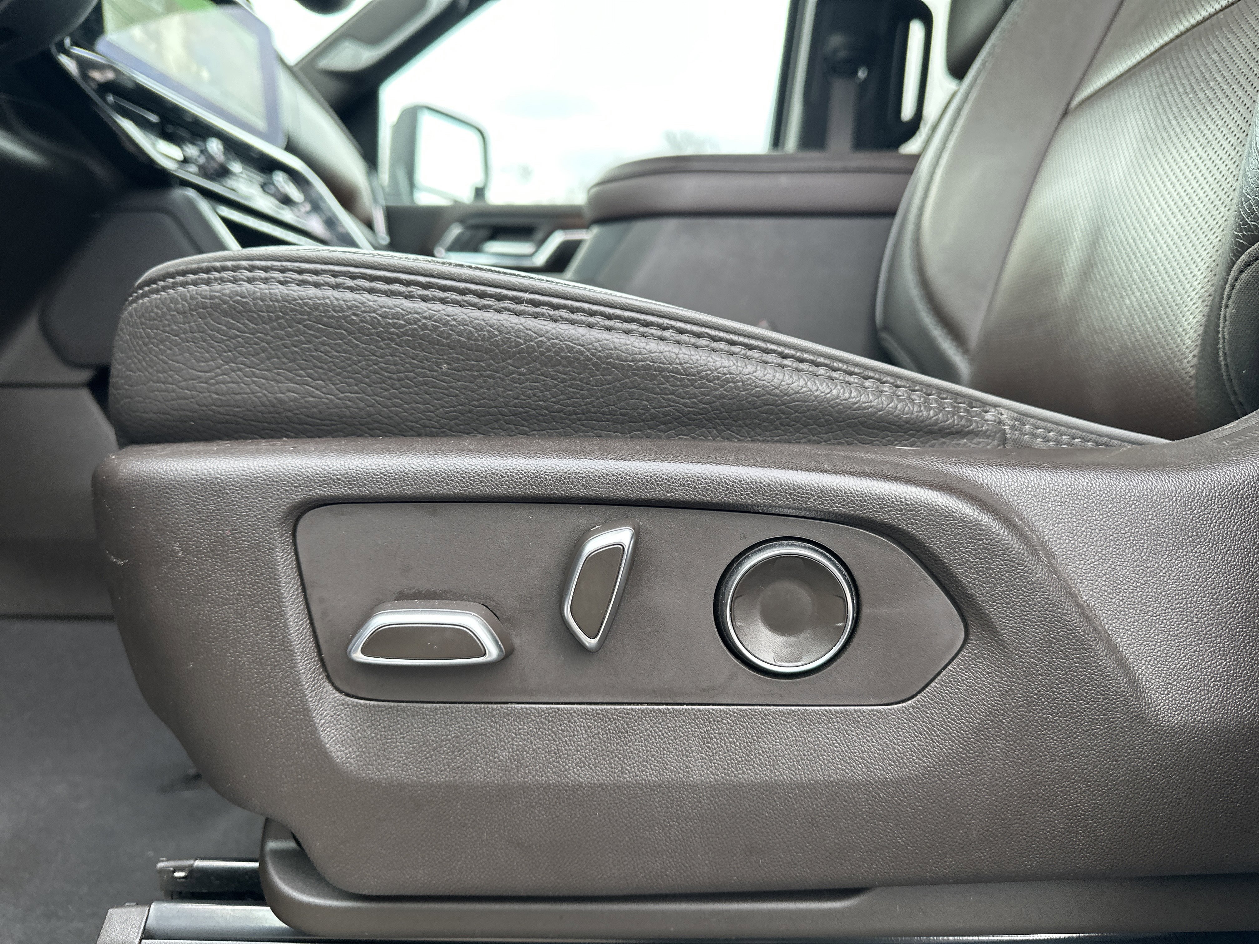 Certified 2024 GMC Sierra 2500 Denali w/ Denali Reserve Package image 25