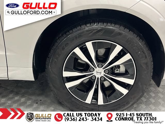 Used 2025 Volvo XC60 B5 Core AWD/4WD image 31