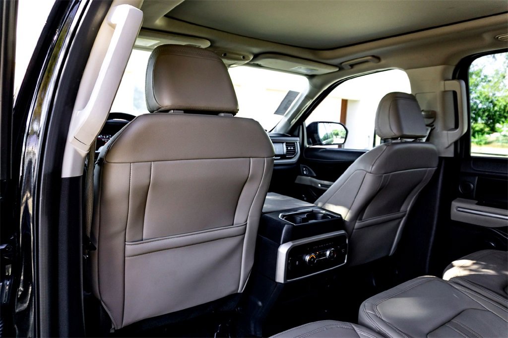 Used 2023 Ford Expedition Max Limited image 27