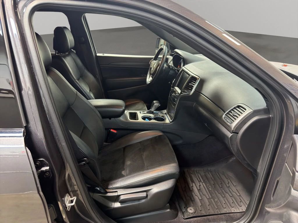 Used 2017 Jeep Grand Cherokee Altitude image 20