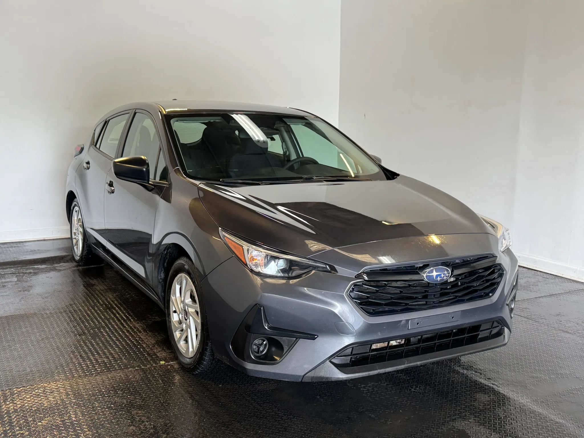 Used 2024 Subaru Impreza 2.0i AWD/4WD image 3